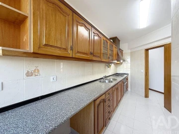 Apartamento para Venda em Baixa da Banheira e Vale da Amoreira