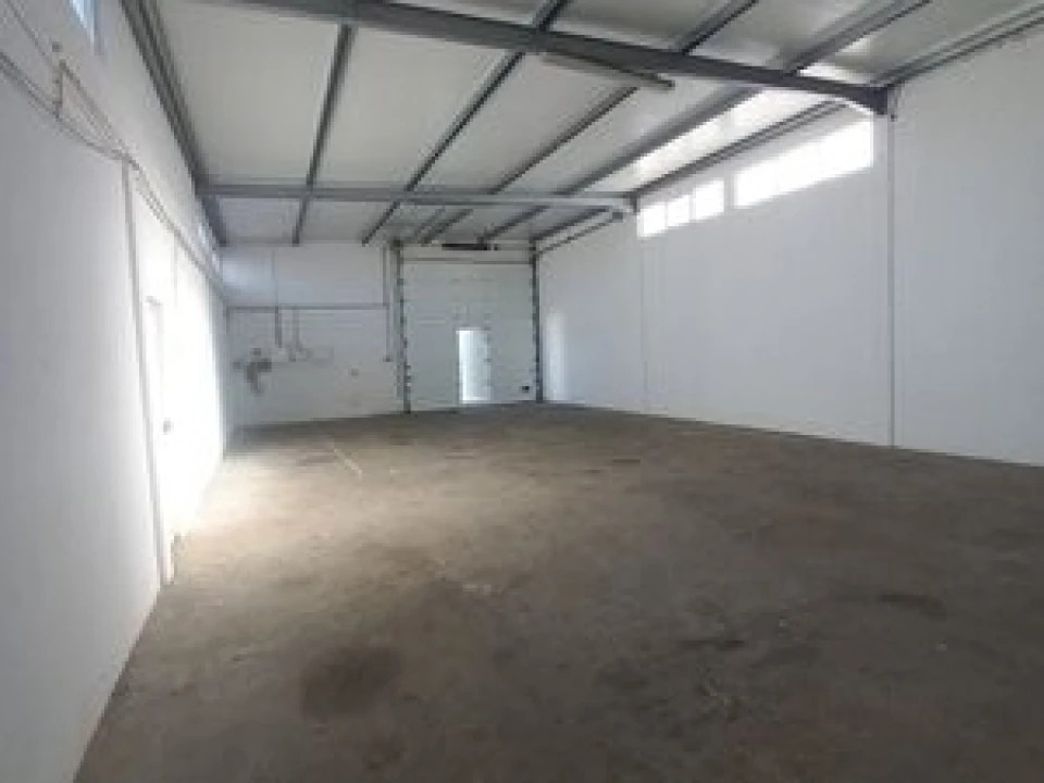 Armazém para Arrendamento em Cacém e São Marcos Foto 1