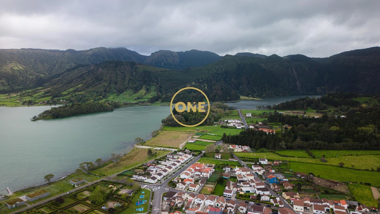 Moradia T2 para Venda em Sete Cidades Foto 28
