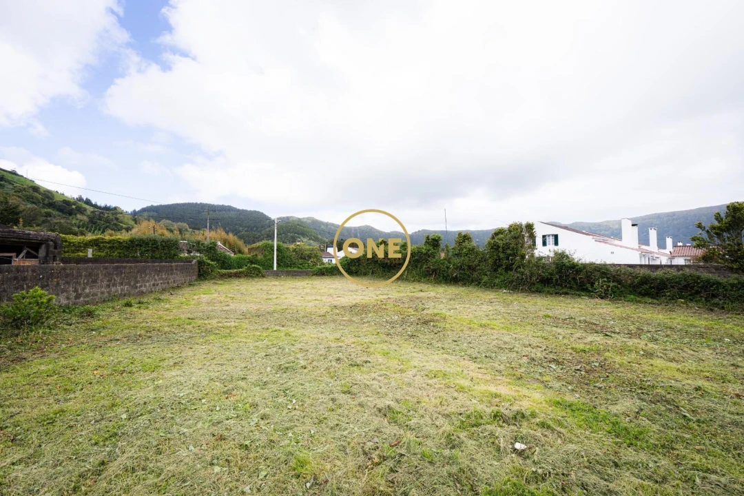 Moradia T2 para Venda em Sete Cidades Foto 5