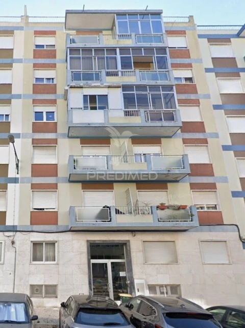 Apartamento T2 para Venda em Benfica