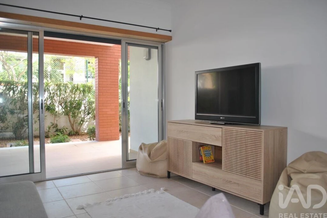 Apartamento T2 para Venda em Quarteira Foto 7