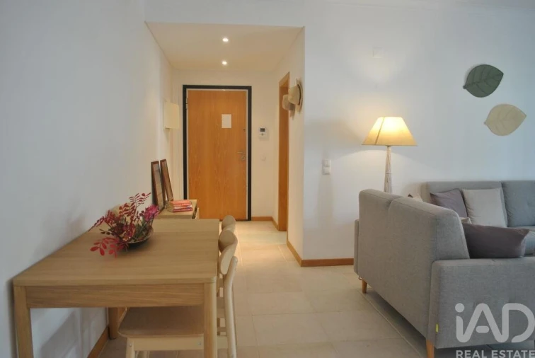 Apartamento T2 para Venda em Quarteira Foto 3