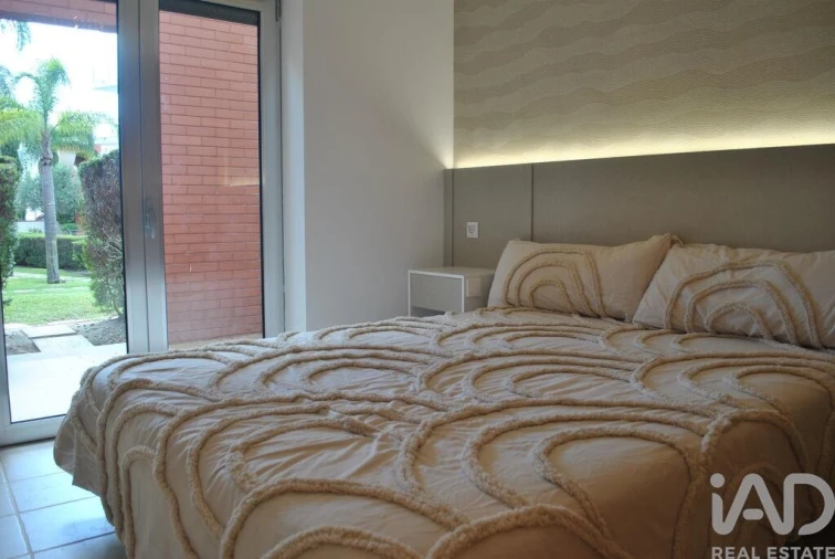 Apartamento T2 para Venda em Quarteira Foto 19