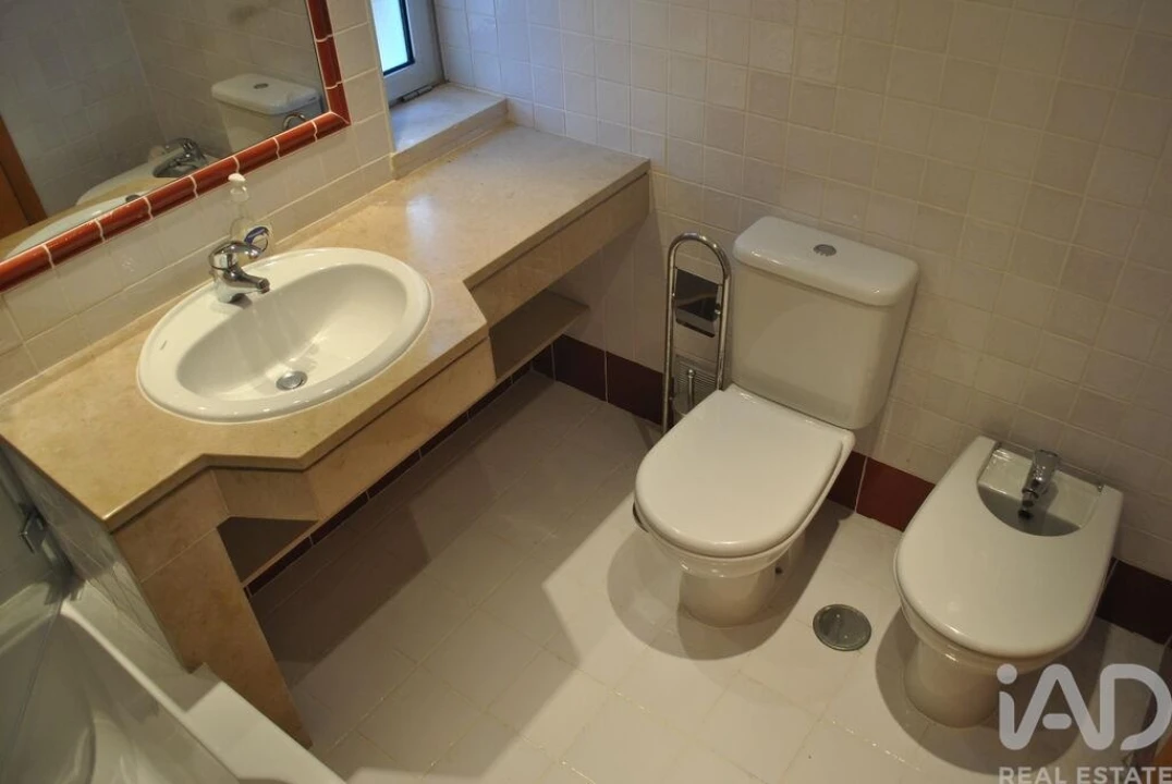 Apartamento T2 para Venda em Quarteira Foto 22