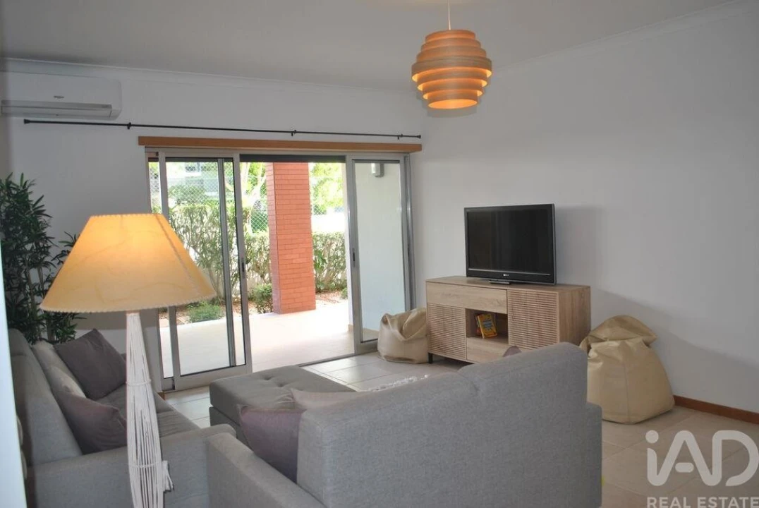 Apartamento T2 para Venda em Quarteira Foto 5