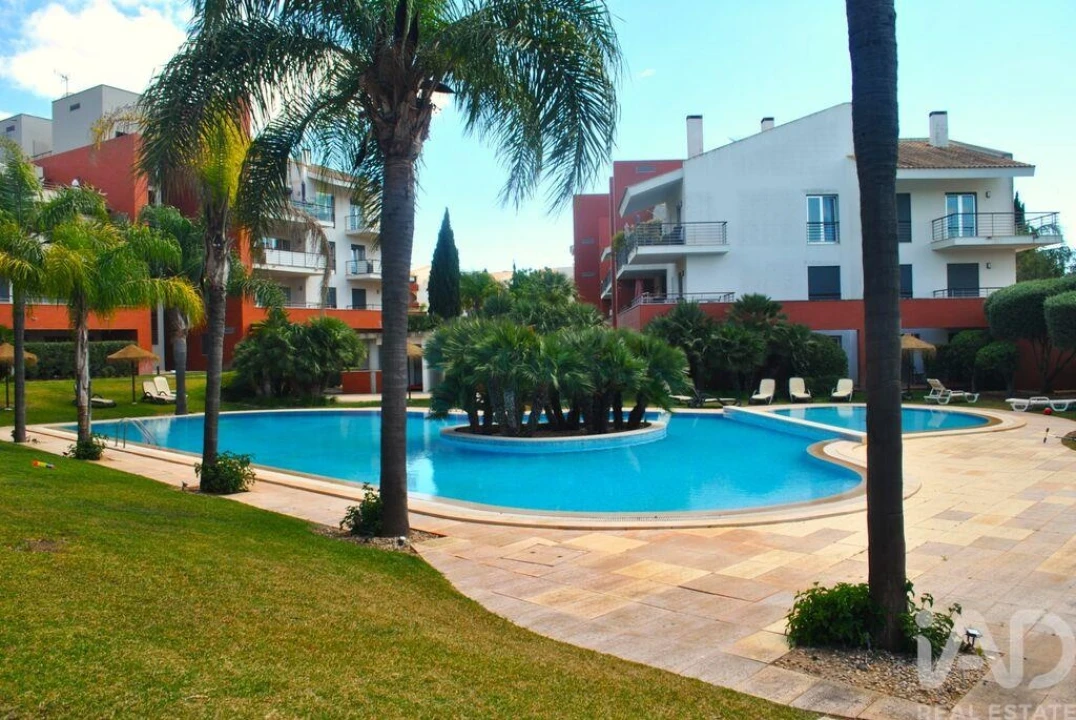 Apartamento T2 para Venda em Quarteira Foto 2