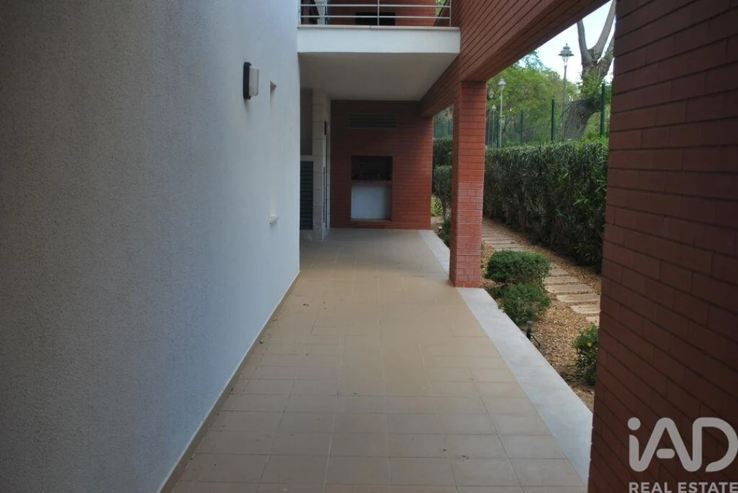Apartamento T2 para Venda em Quarteira Foto 27