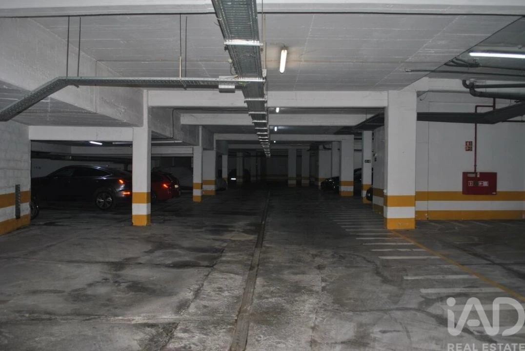 Apartamento T2 para Venda em Quarteira Foto 31