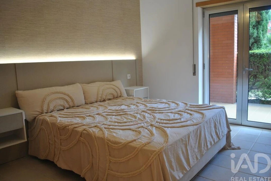 Apartamento T2 para Venda em Quarteira Foto 24