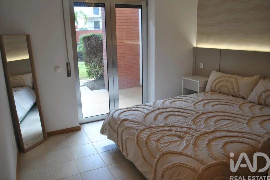 Apartamento T2 para Venda em Quarteira Foto 17