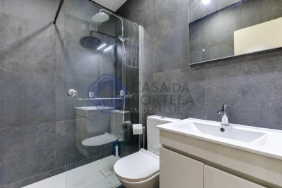 Apartamento T2 para Venda em Póvoa de Varzim, Beiriz e Argivai