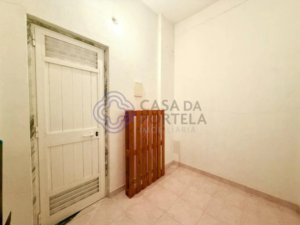 Apartamento T1 para Venda em Seixal, Arrentela e Aldeia de Paio Pires Foto 8