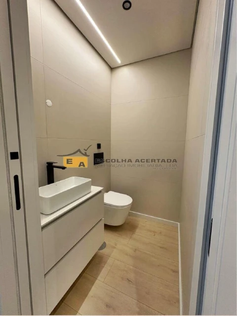 Apartamento T3 para Venda em Gondomar (São Cosme), Valbom e Jovim