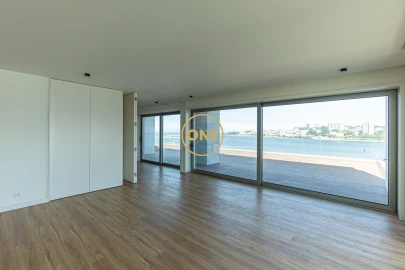 Apartamento T4 para Venda em Canidelo
