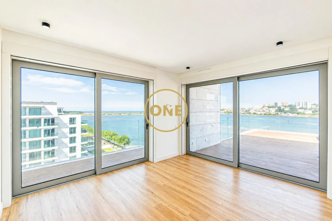 Apartamento T4 para Venda em Canidelo Foto 9