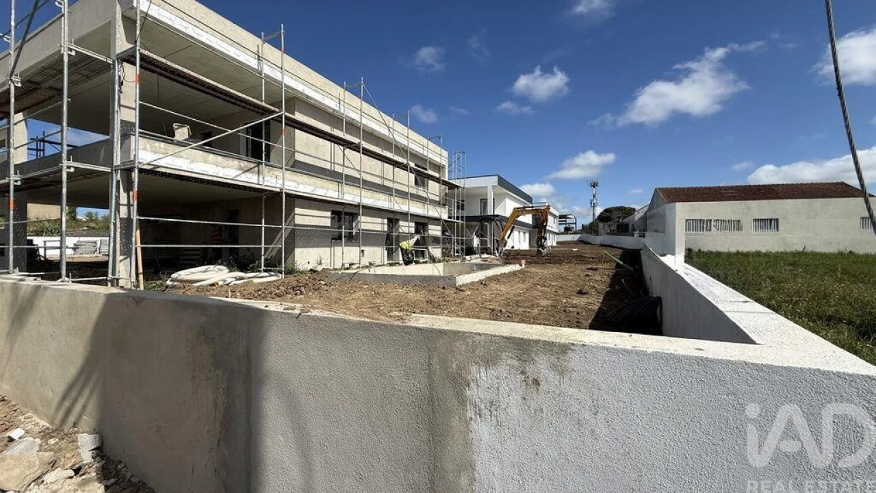 Moradia T4 para Venda em Santa Maria e São Miguel, São Martinho, São Pedro Penaferrim Foto 4