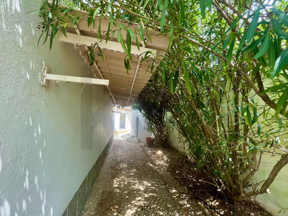 Moradia T5 para Arrendamento em Alcabideche Foto 32