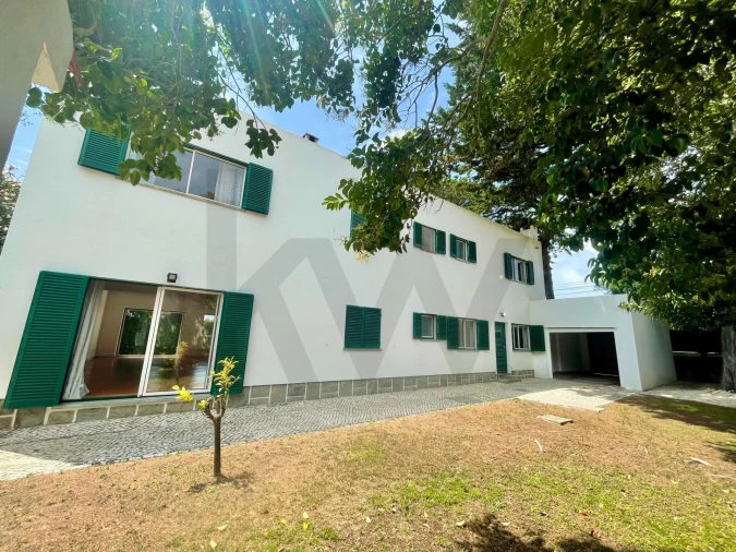 Moradia T5 para Arrendamento em Alcabideche Foto 3