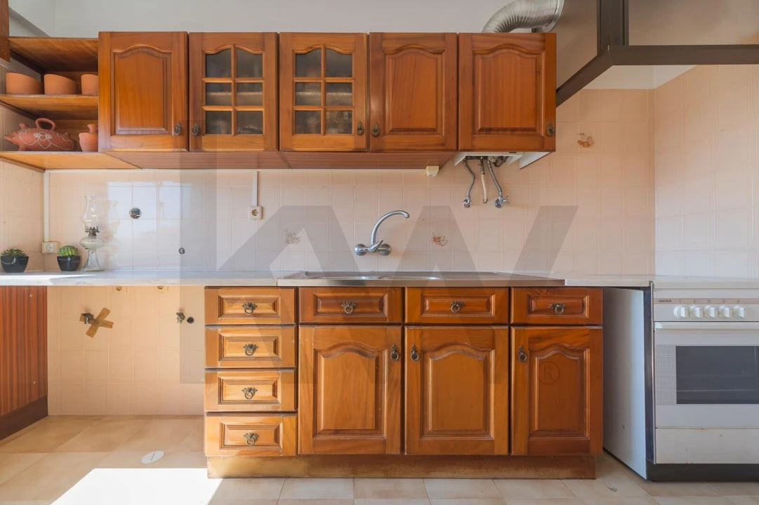 Apartamento T2 para Venda em Agualva e Mira-Sintra Foto 6