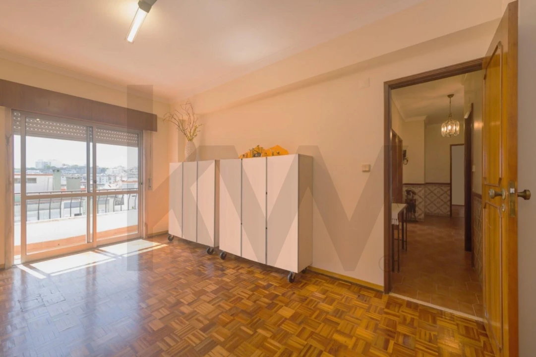 Apartamento T2 para Venda em Agualva e Mira-Sintra Foto 19