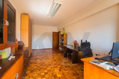 Apartamento T2 para Venda em Agualva e Mira-Sintra