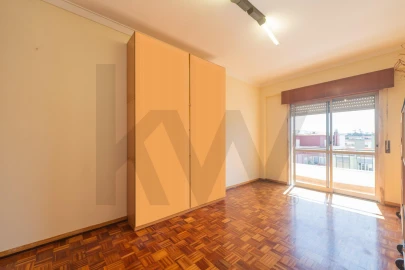 Apartamento T2 para Venda em Agualva e Mira-Sintra