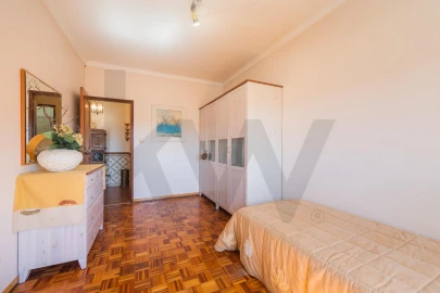 Apartamento T2 para Venda em Agualva e Mira-Sintra