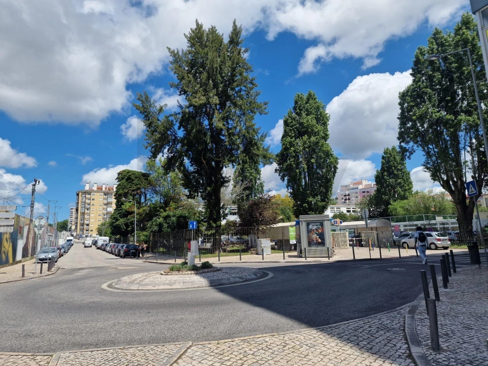 Apartamento T2 para Venda em Agualva e Mira-Sintra Foto 32