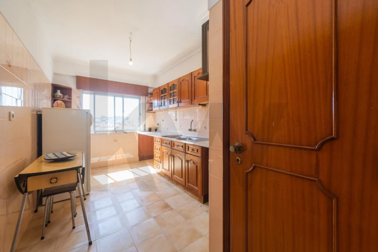 Apartamento T2 para Venda em Agualva e Mira-Sintra Foto 4