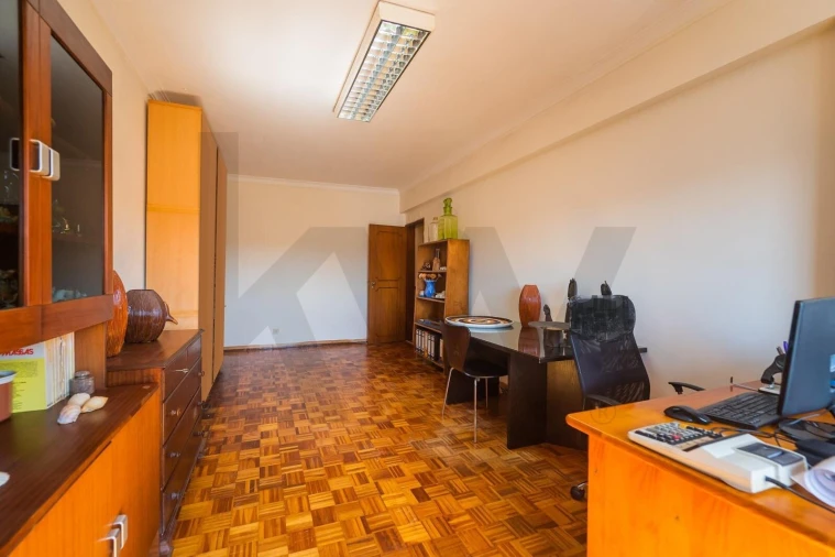 Apartamento T2 para Venda em Agualva e Mira-Sintra Foto 26
