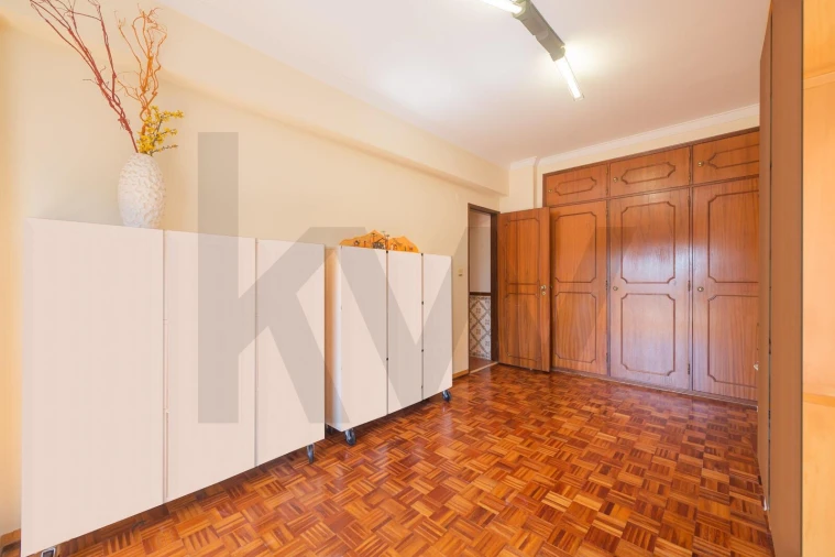Apartamento T2 para Venda em Agualva e Mira-Sintra Foto 23