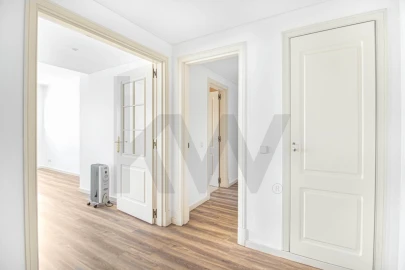 Apartamento T2 para Arrendamento em Arroios