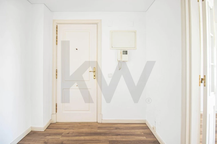 Apartamento T2 para Arrendamento em Arroios Foto 5