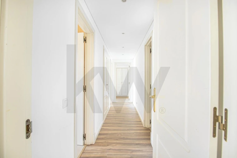 Apartamento T2 para Arrendamento em Arroios Foto 10