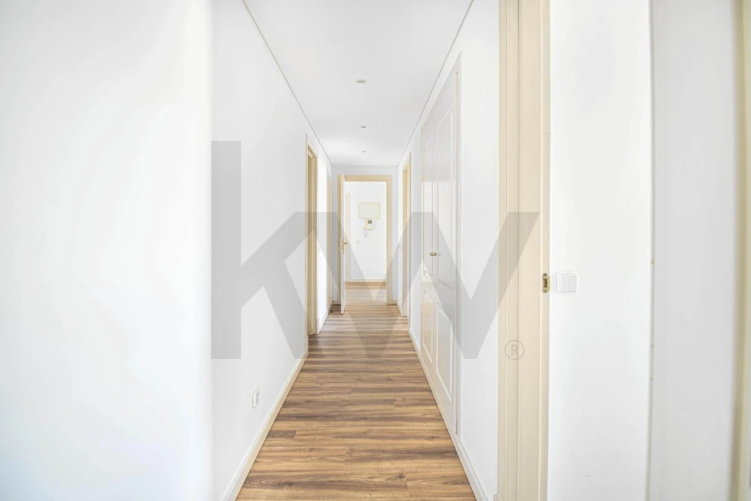 Apartamento T2 para Arrendamento em Arroios Foto 17