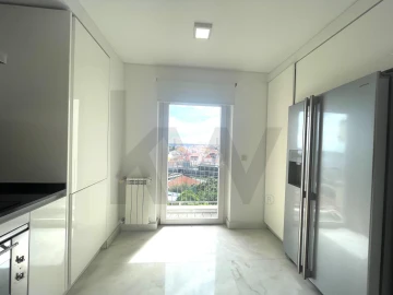 Apartamento T3 para Arrendamento em Estrela