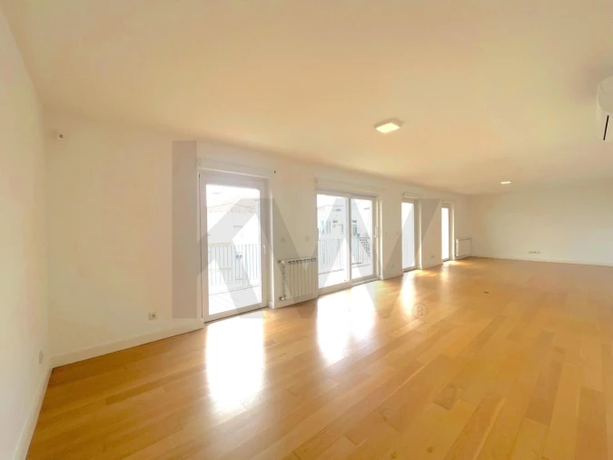 Apartamento T3 para Arrendamento em Estrela Foto 7