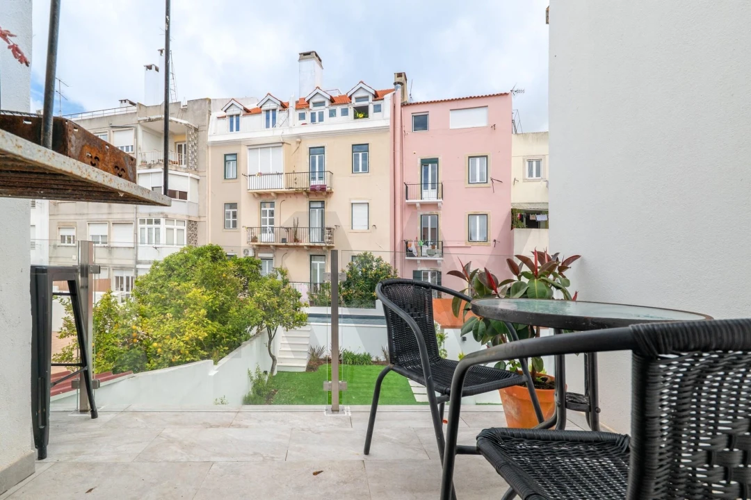 Apartamento T1 para Arrendamento em Campo de Ourique Foto 1