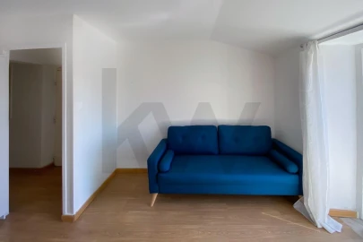 Apartamento T1 para Arrendamento em Campo de Ourique