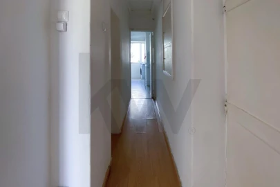 Apartamento T1 para Arrendamento em Campo de Ourique