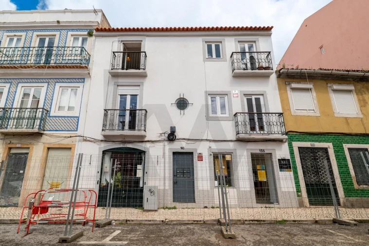 Apartamento T1 para Arrendamento em Campo de Ourique Foto 5