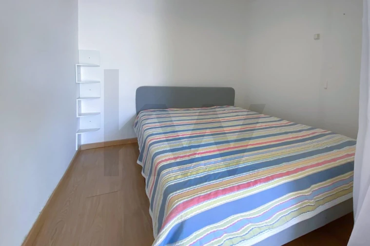 Apartamento T1 para Arrendamento em Campo de Ourique Foto 9
