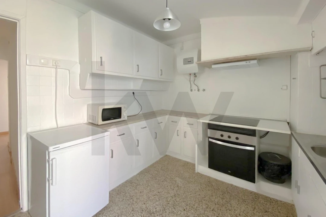 Apartamento T1 para Arrendamento em Campo de Ourique Foto 13