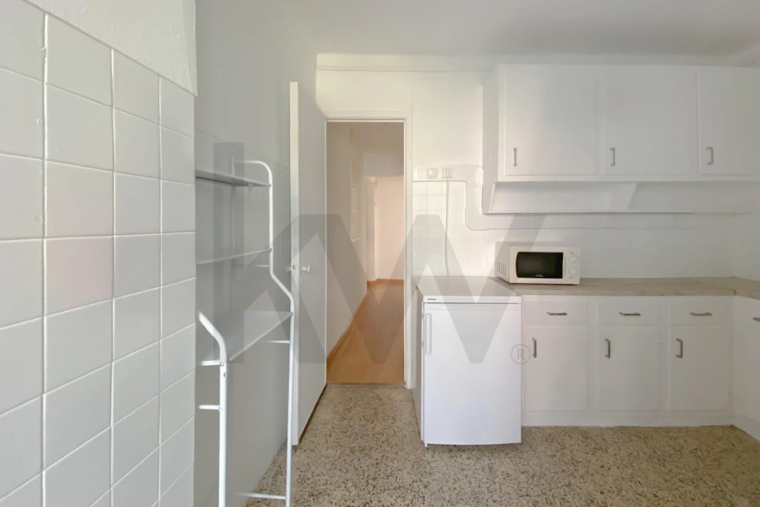 Apartamento T1 para Arrendamento em Campo de Ourique Foto 12