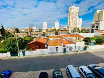 Apartamento T3 para Arrendamento em Carcavelos e Parede
