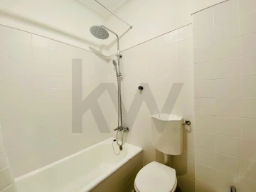 Apartamento T3 para Arrendamento em Carcavelos e Parede