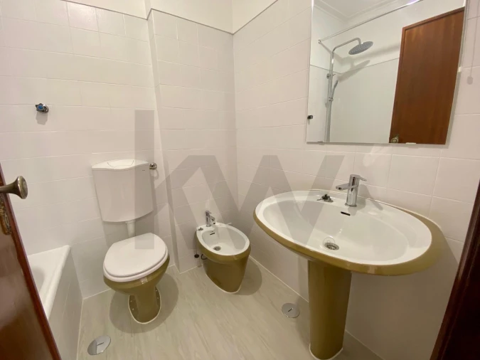 Apartamento T3 para Arrendamento em Carcavelos e Parede Foto 15