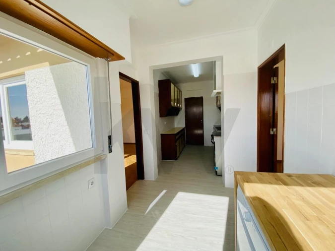 Apartamento T3 para Arrendamento em Carcavelos e Parede Foto 10