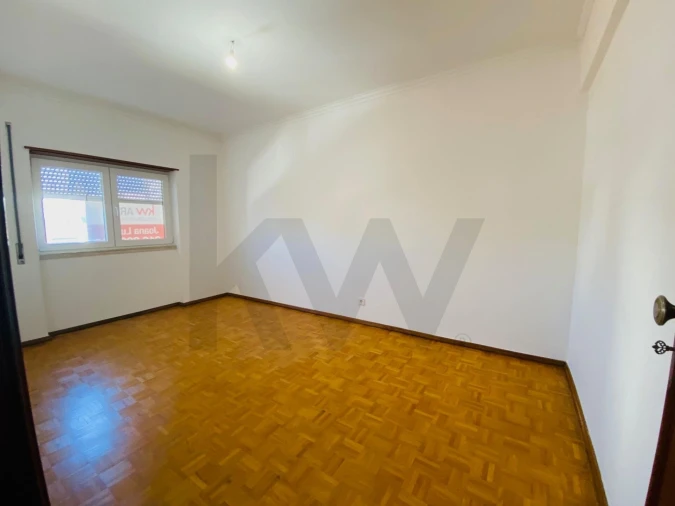 Apartamento T3 para Arrendamento em Carcavelos e Parede Foto 19